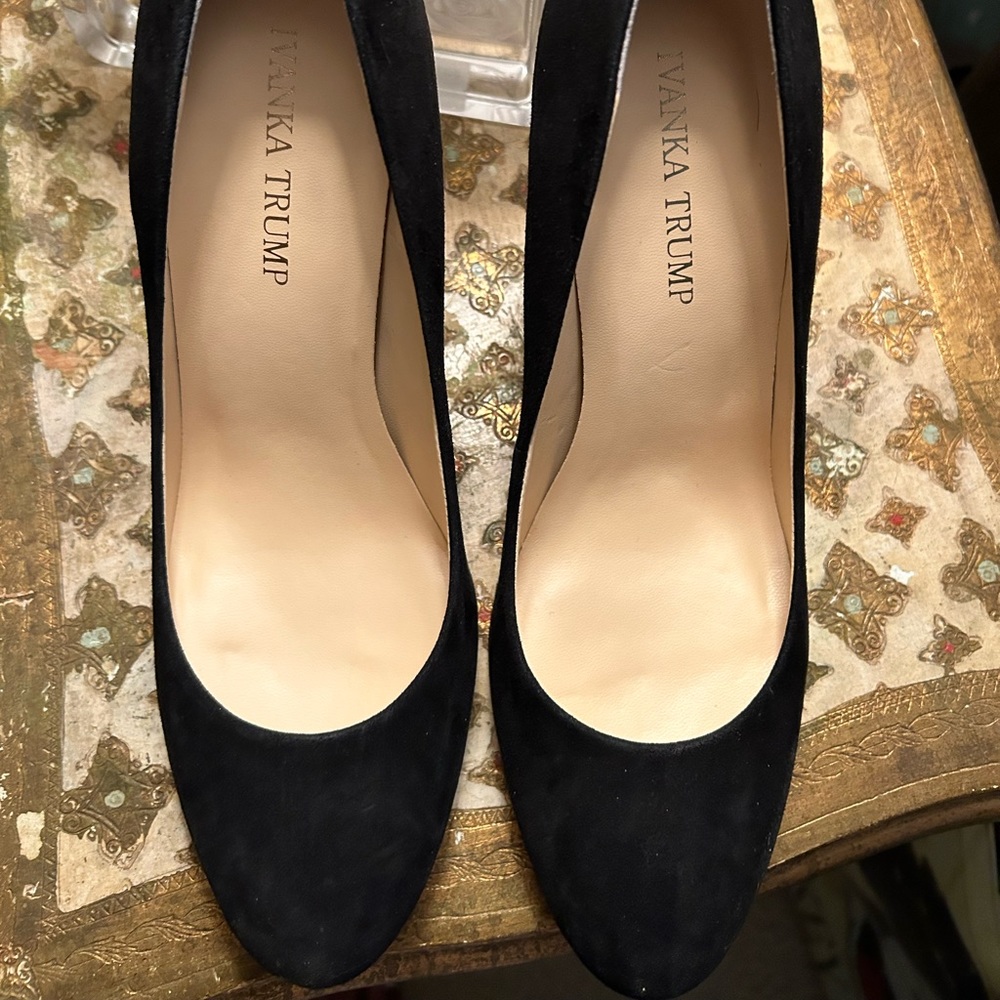 Ivanka Trump Black Suede round toe pump  size 8 approximately 4 inch in height.